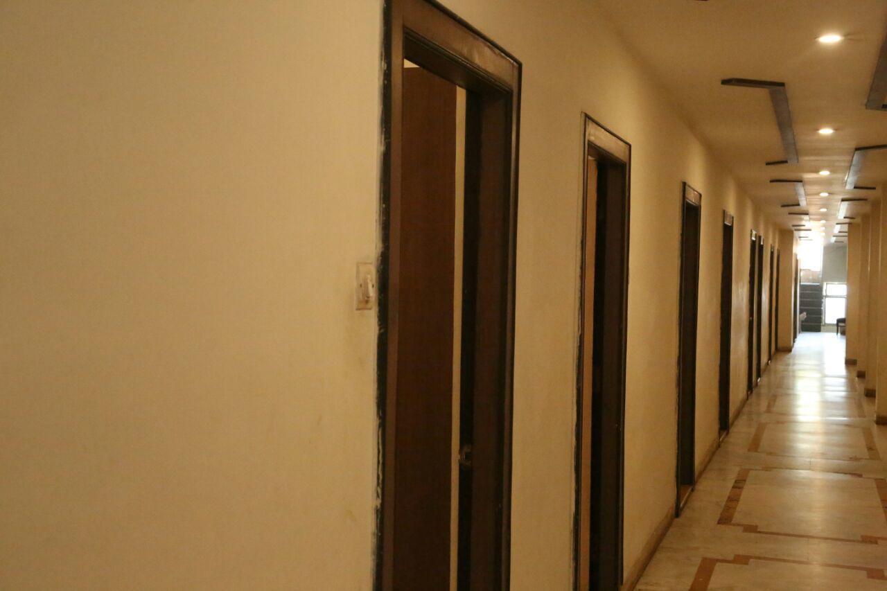 Hotel Surya 瓜廖尔 外观 照片
